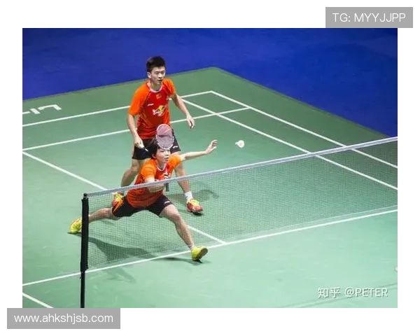 南京羽毛球队配合战术深度解析与其他球队的比较分析