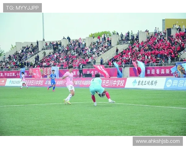 足球巨星滑冰秀引发热议球场之外的冰上风采展现魅力 足球巨星滑冰秀引发热议球场之外的冰上风采展现魅力