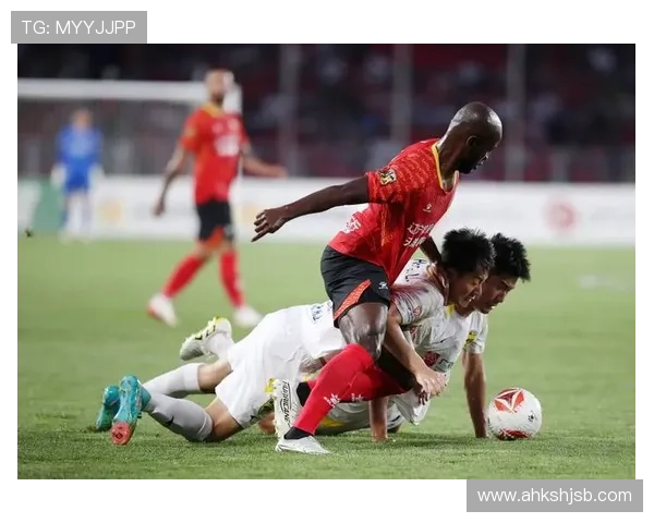 广州足球队在最新足球状态排行榜中荣登第八名展现强劲实力与潜力