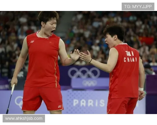 专访羽毛球女将黄娜揭秘她成功背后的努力与坚持